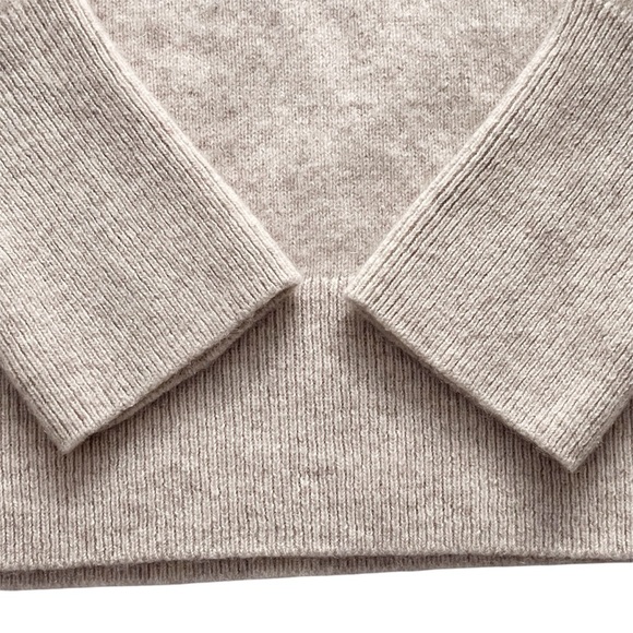 Halogen Sweater Cream 100% Cashmere V-Neck Pullover Size Small Medium - Picture 4 of 8